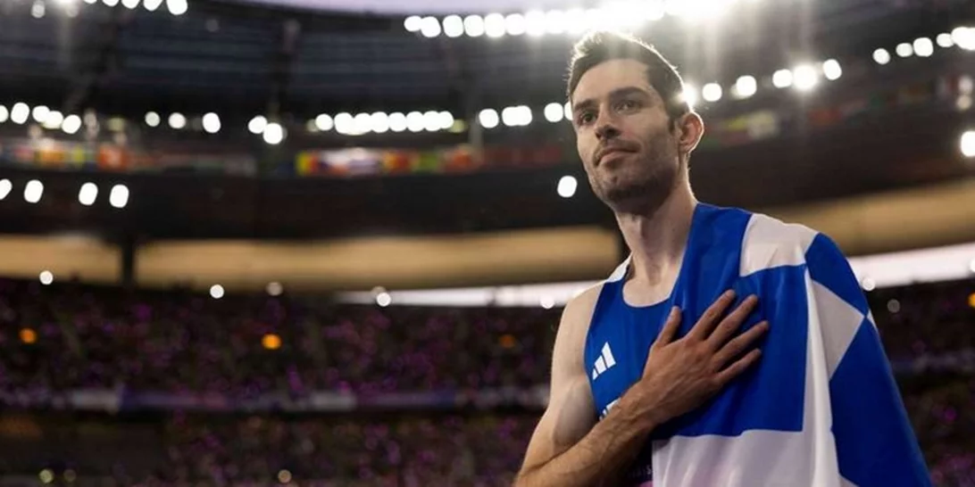 Μίλτος Τεντόγλου | Η εντυπωσιακή μελαχρινή σύντροφός του - Οι σπάνιες κοινές τους φωτογραφίες