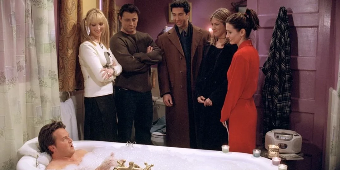 Friends | Οι 12 διάσημοι guest stars που πέρασαν από την πιο αγαπημένη σειρά της τηλεόρασης