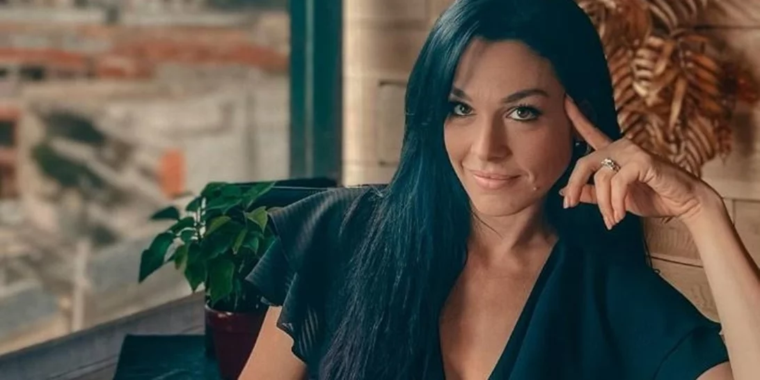 Ιωάννα Τριανταφυλλίδου | Έφτιαξε μελομακάρονα (για πρώτη φορά) - H σπάνια εικόνα από το σπίτι της