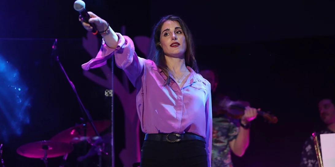 Παυλίνα Βουλγαράκη | "Κόντρα σε όλους μαζί σου"