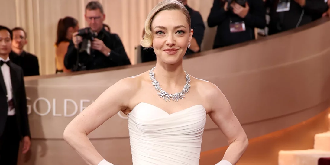Amanda Seyfried | Χρειάστηκαν 400 ώρες δημιουργίας για το Versace φόρεμά της στις Χρυσές Σφαίρες