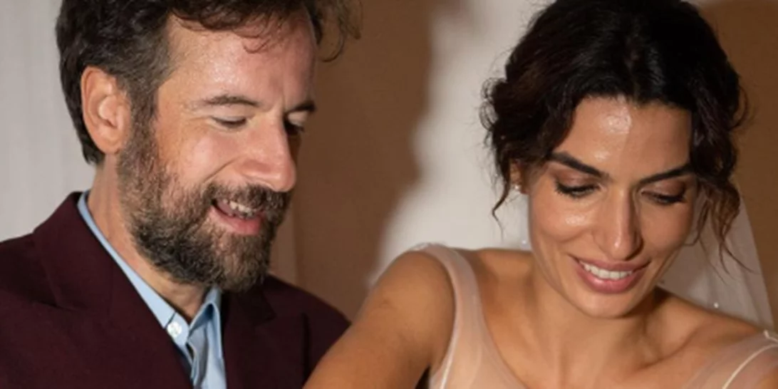 Τόνια Σωτηροπούλου - Κωστής Μαραβέγιας | Αδημοσίευτη φωτογραφία από τον πολιτικό γάμο τους