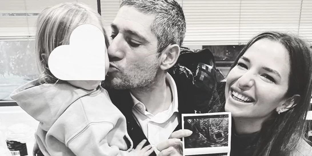 Νικόλας Βασιλειάδης Κούρκουλος | Ζωγραφίζει μέσα στο παραμυθένιο του δωμάτιο