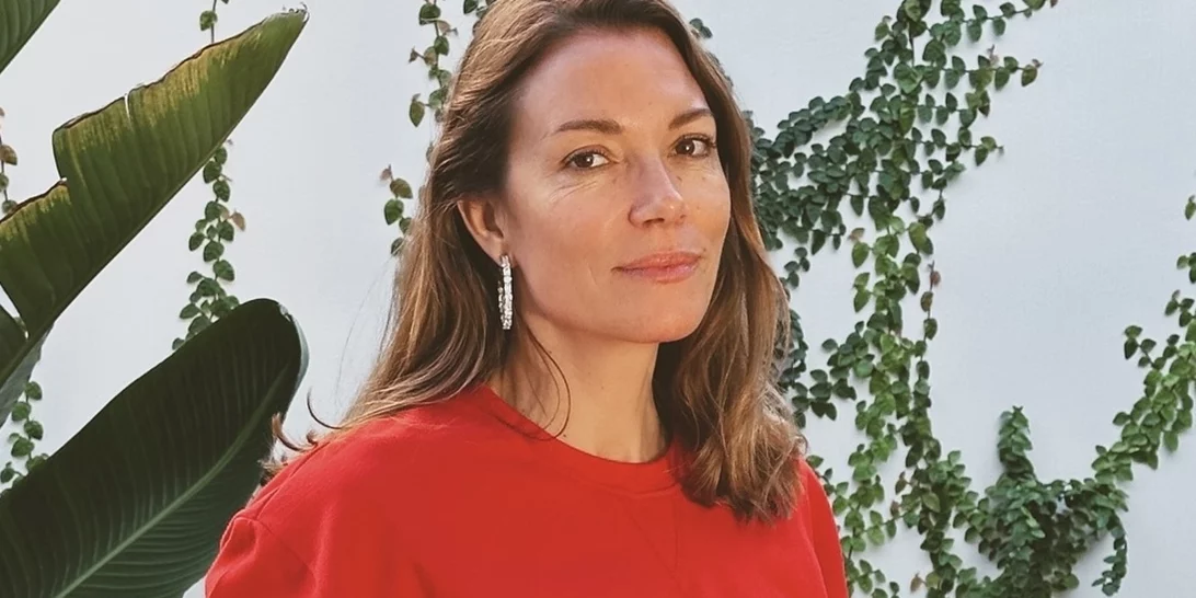 Το αγαπημένο lip gloss της Βίκυς Καγιά είναι αυτό που αγοράζουμε όλες ξανά και ξανά