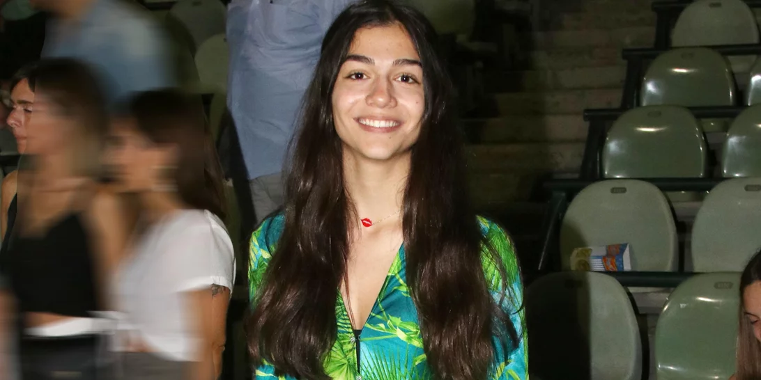 Η Μελίνα Νικολαΐδη ντυμένη ως νεράιδα της Disney εκπληρώνει μία ευχή ενός παιδιού (φωτο)