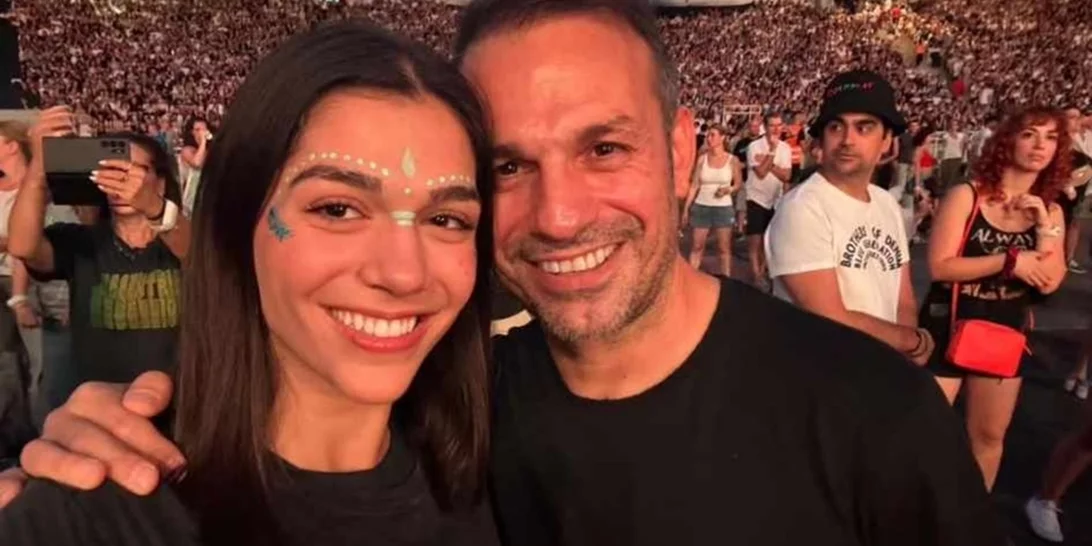 Ντέμης Νικολαΐδης | Η solo βραδινή εμφάνιση μετά την είδηση για την περιπέτεια της υγείας της συντρόφου του