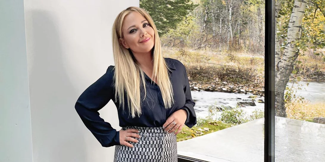 Η Νάνσυ Ζαμπέτογλου φόρεσε το item που δεν αποχωρίζονται οι Γαλλίδες την άνοιξη