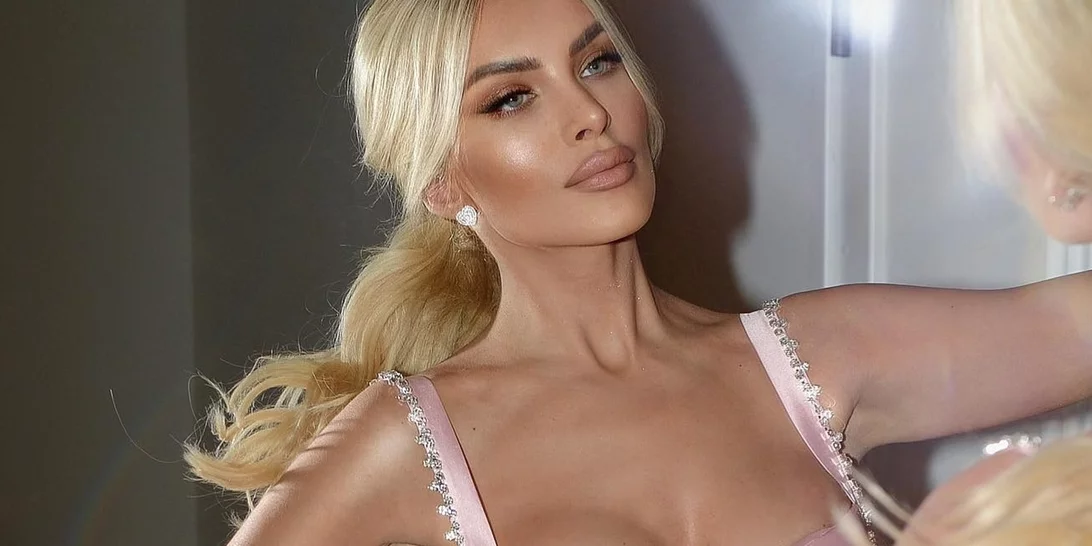 Πιο ξανθιά από ποτέ η Κατερίνα Καινούργιου | Το νέο χρώμα στα μαλλιά της