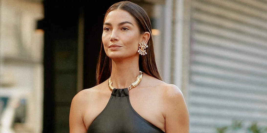 Πες μας τι μπλούζα ή τι φόρεμα θα φορέσεις, να σου πούμε τι χτένισμα να κάνεις