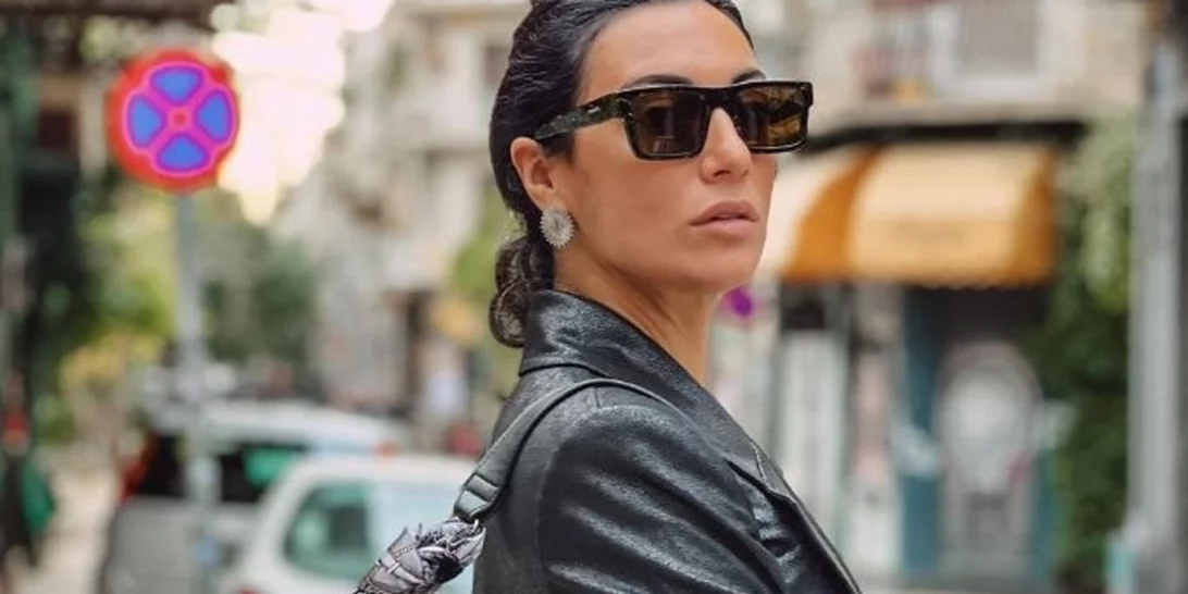 Η Ευγενία Σαμαρά stylish σε έξοδο με τον Μιχαήλ Ταμπακάκη - Το μπεζ κοστούμι της