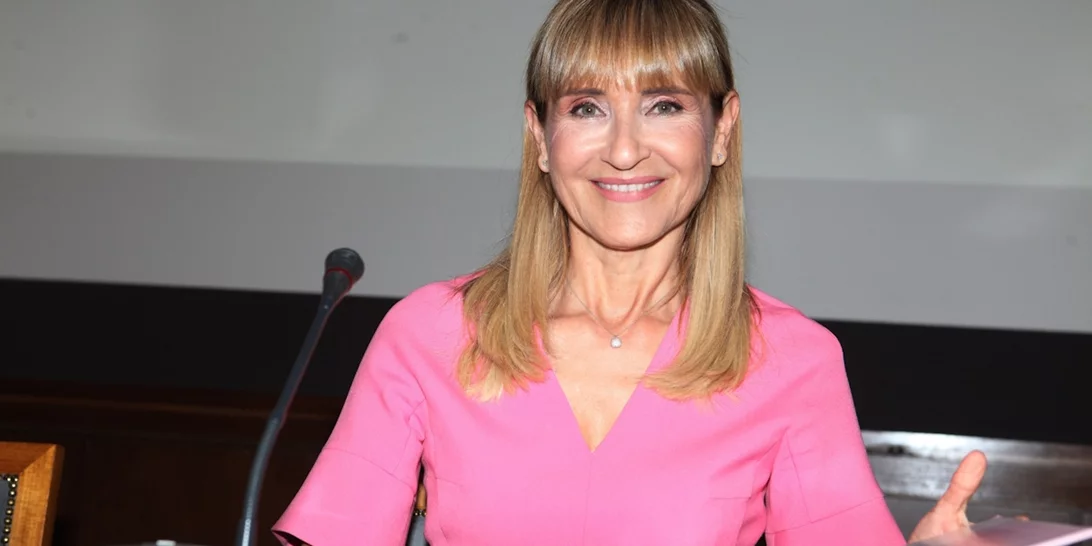 Μάρα Ζαχαρέα | Με τις φίλες της σε chic εστιατόριο ψαροφαγίας στο Κολωνάκι