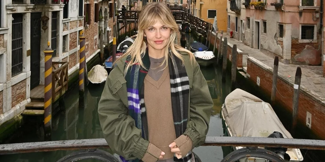 Το girly χτένισμα της Κλέλιας Ανδριολάτου είναι η τέλεια επιλογή για το γυμναστήριο ή μια casual βόλτα