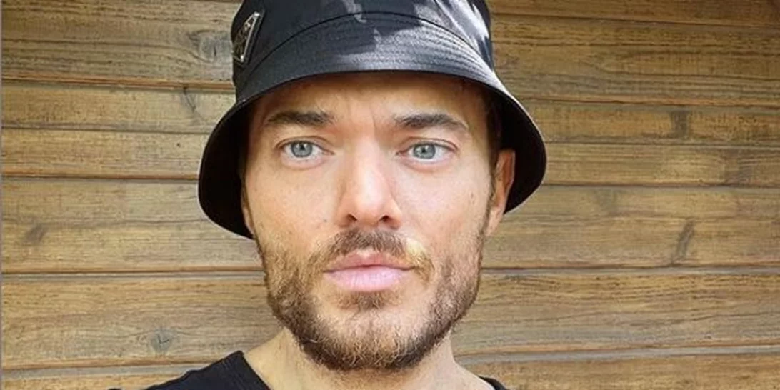 Το success story του Δημήτρη Γιαννέτου | Από κομμωτής στη Θεσσαλονίκη, celebrity hairstylist στο Hollywood