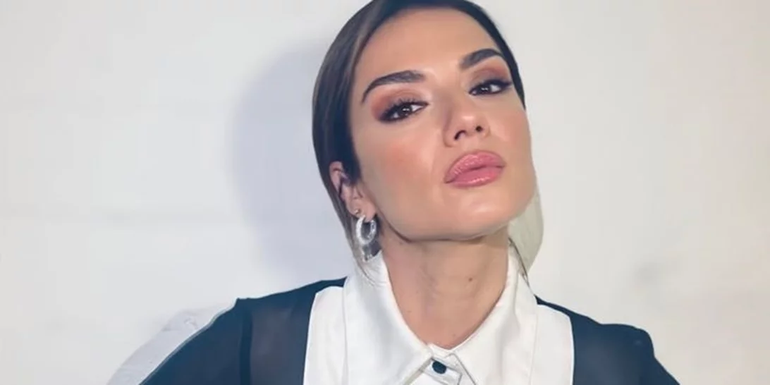 Εφέ lifting | Αυτός είναι ο θαυματουργός ορός προσώπου που λατρεύει η Βάσω Λασκαράκη