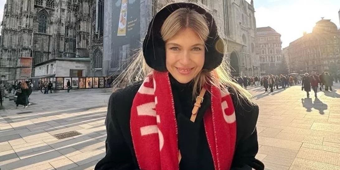 Πώς ήταν η Κλέλια Ανδριολάτου 10 χρόνια πριν; Θα ενέκρινε η φίλη της Βάσια Κωσταρά τα ρούχα που επέλεγε;