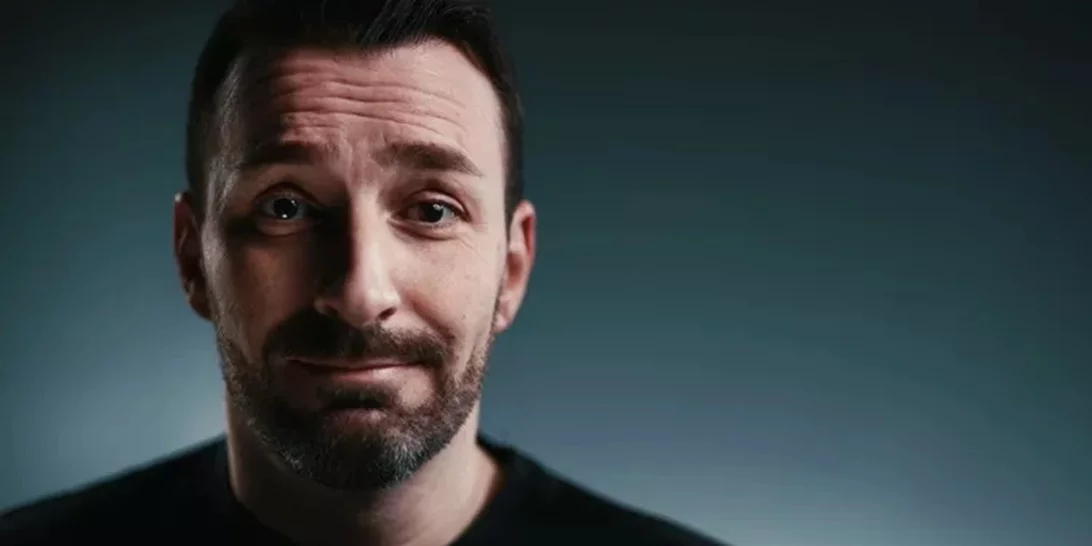 Ο Γιώργος Χατζηπαύλου φέρνει ξανά τον "Ελέφαντα" στην Αθήνα