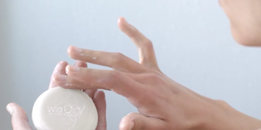 Το σαμπουάν που θα σε βοηθήσει να μειώσεις το περιβαλλοντικό σου αποτύπωμα