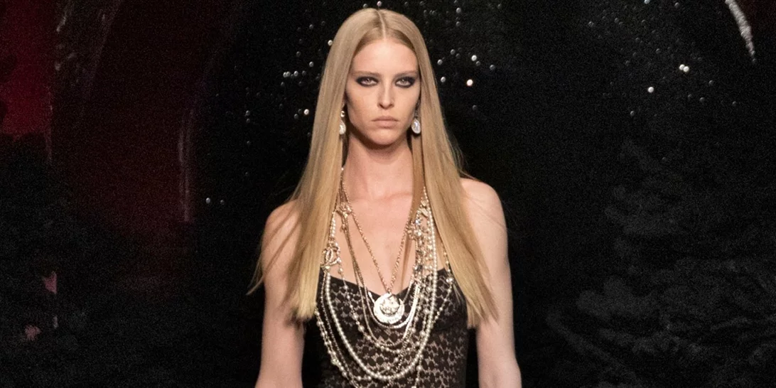 Τα 8 βασικά σχέδια κοσμημάτων που δεν πρέπει να λείπουν από καμία γυναικεία συλλογή