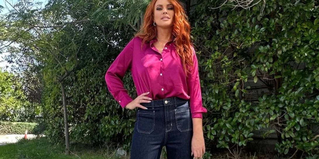 O stylish τρόπος που η Σίσσυ Χρηστίδου φόρεσε ένα denim jacket σε βραδινή της έξοδο