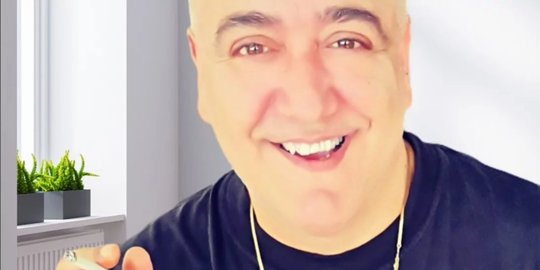 Η συγκλονιστική απάντηση του σκηνοθέτη Κώστα Ζάπα σχετικά με τις καταγγελίες των ηθοποιών για παρενόχληση