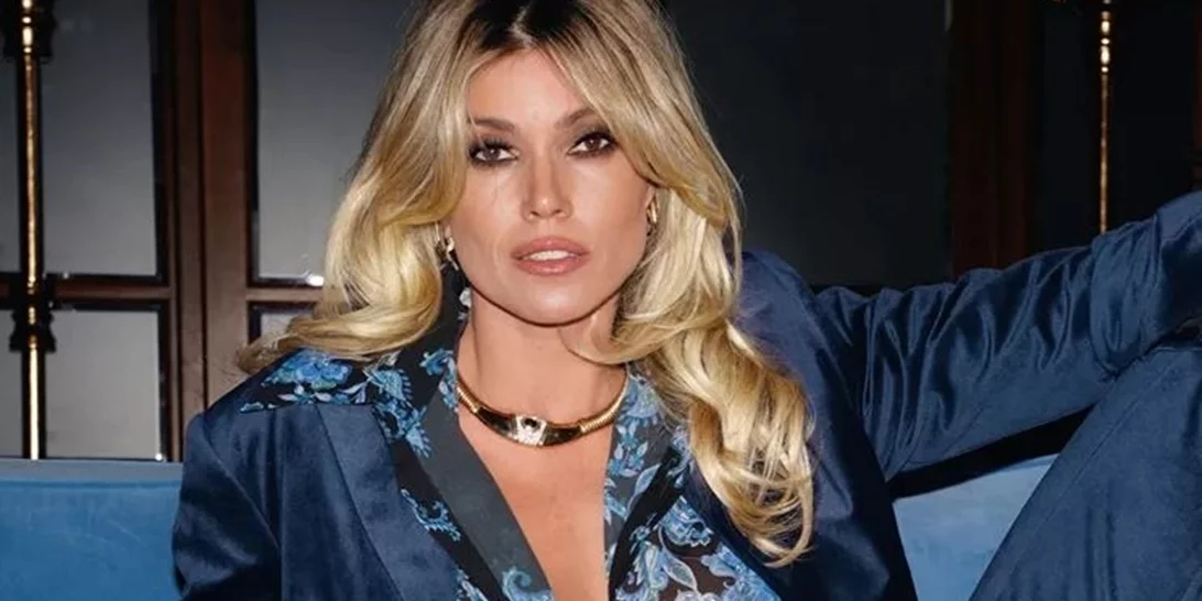 Βάσια Κωσταρά | To αξεσουάρ που επέλεξε μας δίνει μαθήματα styling για να ξεχάσουμε τις bad hair days