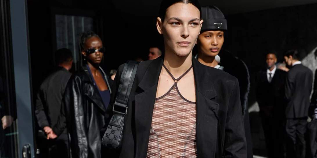 Οι fashionistas ανακάλυψαν στη Marks & Spencer τα μαγιό που σμιλεύουν την κοιλιά και μπορούν να φορεθούν ως τοπ