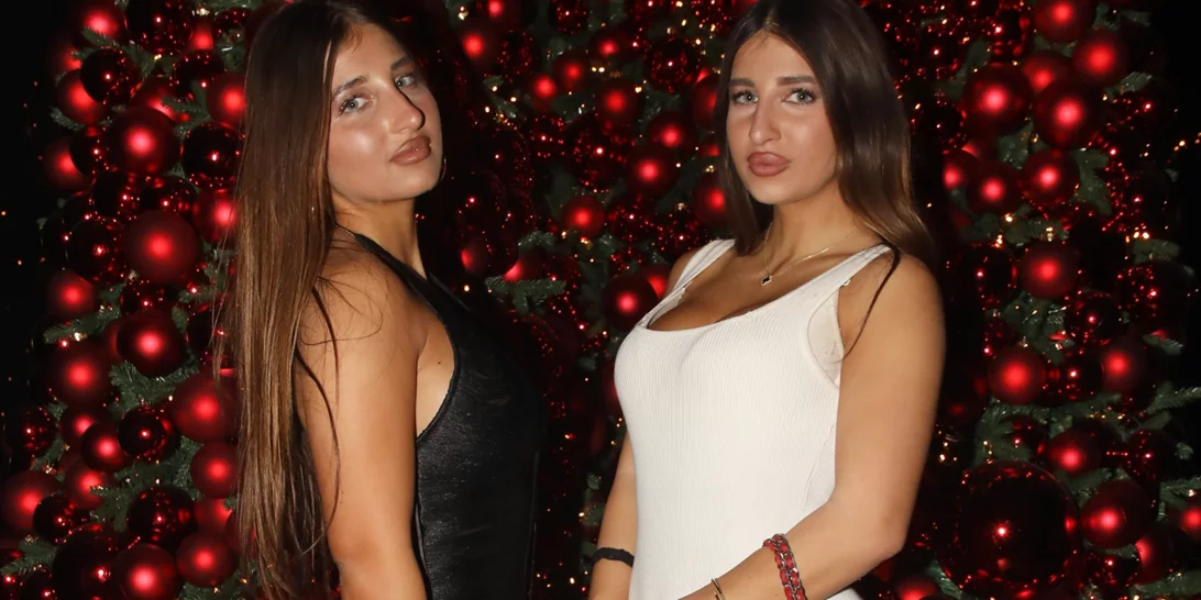 Δωροθέα και Μίλα Ίβιτς | Οι κόρες της Ελένης Πετρουλάκη και του Ίλια Ίβιτς σε σπάνια έξοδο στα μπουζούκια