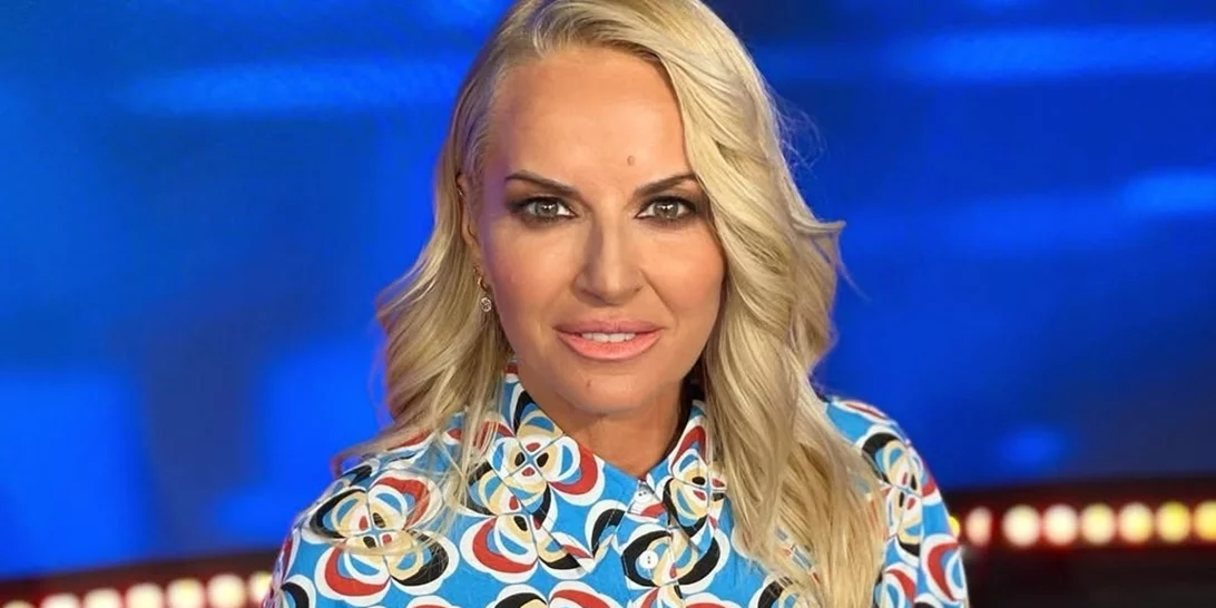 Η Μαρία Μπεκατώρου με το ολόσωμο μαγιό που κολακεύει όλες τις σιλουέτες