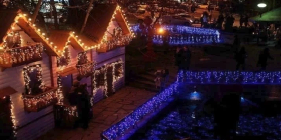 Χριστουγεννιάτικη Ελλάδα: Θεματικά πάρκα, ορεινοί προορισμοί και γεμάτα ξενοδοχεία