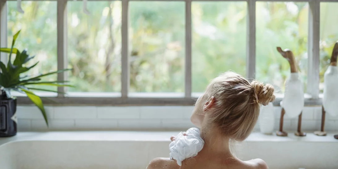 Τα μυρωδάτα αφρόλουτρα για 24ωρη ενυδάτωση και απαλότητα στην επιδερμίδα