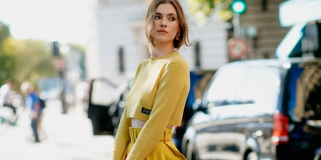 Τα πιο μοντέρνα looks που μπορείς να δημιουργήσεις με μια μίντι φούστα