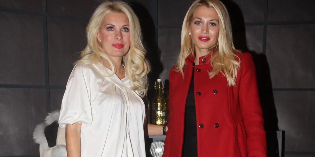 Μία φιλία από τα παλιά | Ελένη Μενεγάκη και Κωνσταντίνα Σπυροπούλου μαζί σε κινηματογραφική πρεμιέρα