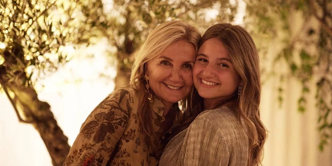 Η Δάφνη Μητσοτάκη φόρεσε τη μεγαλύτερη τάση στα παπούτσια του καλοκαιριού