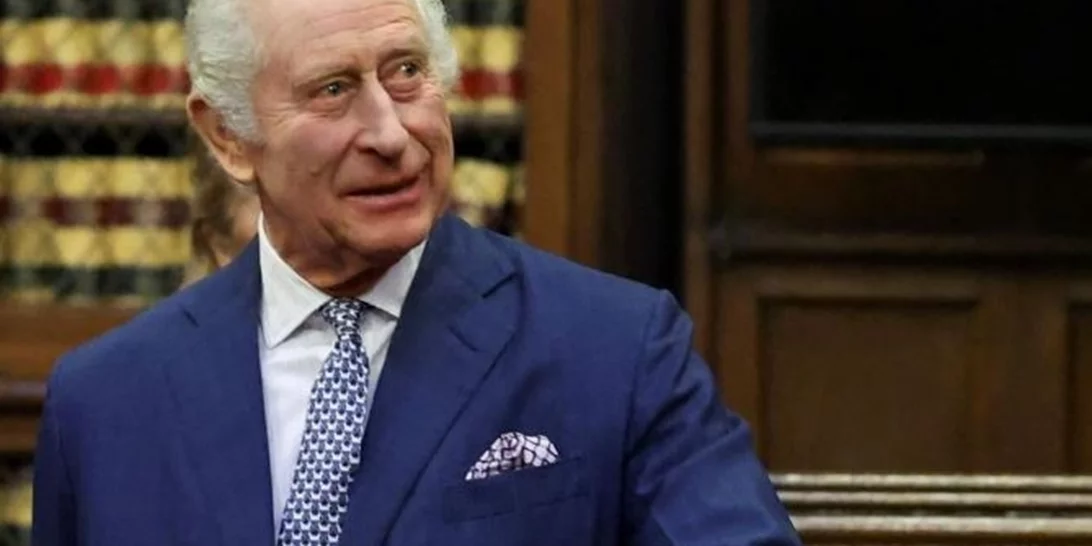 Χαμογελαστός ο βασιλιάς Κάρολος στις πρώτες φωτογραφίες μετά τη διάγνωσή του - Είχε συναντηθεί μόλις με τον Χάρι