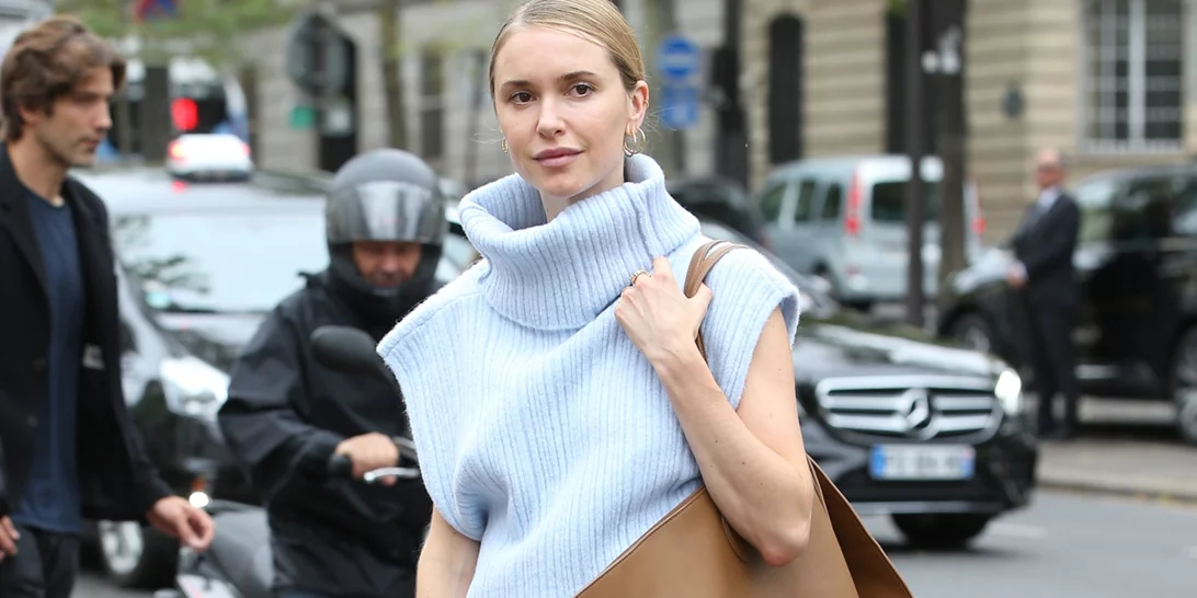 Ο διαφορετικός τρόπος που κρατούν τις τσάντες οι style experts αυτή την περίοδο