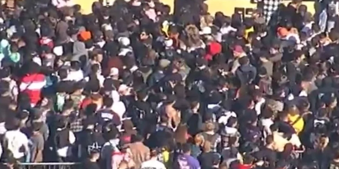 Σκηνές χάους στο Τέξας | Τουλάχιστον οκτώ νεκροί και πολλοί τραυματίες σε συναυλία του Τράβις Σκοτ