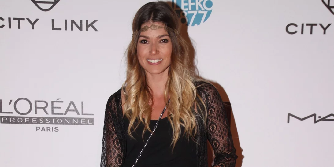 Φεστιβάλ Βενετίας  | Η εμφάνιση με αέρα Hollywood της Βάσιας Κωσταρά στο κόκκινο χαλί