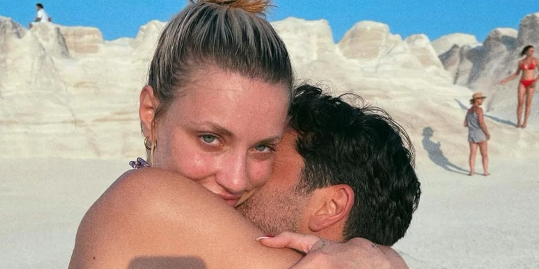 Γαρυφαλλιά Καληφώνη | Τα φιλιά με τον Χρήστο Μάστορα στη θάλασσα