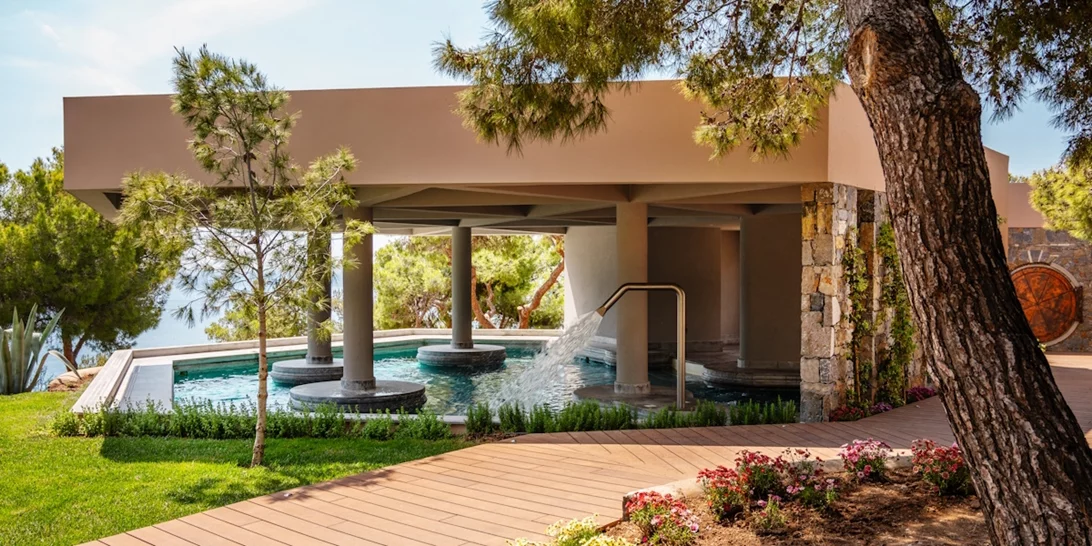 Elevations of Wellness | Η πρωτοποριακή εμπειρία ευεξίας που προσφέρει το Cape Sounio σε συνεργασία με την Vicky Vlachonis