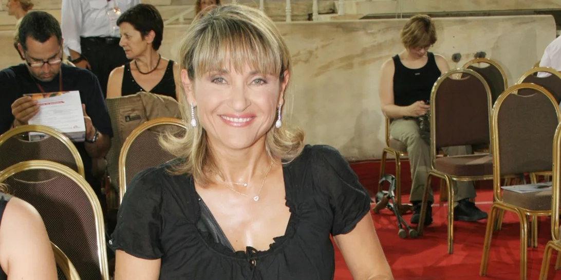 Μάρα Ζαχαρέα | Φόρεσε το blazer από Zara που θα ανανεώσει τα office looks