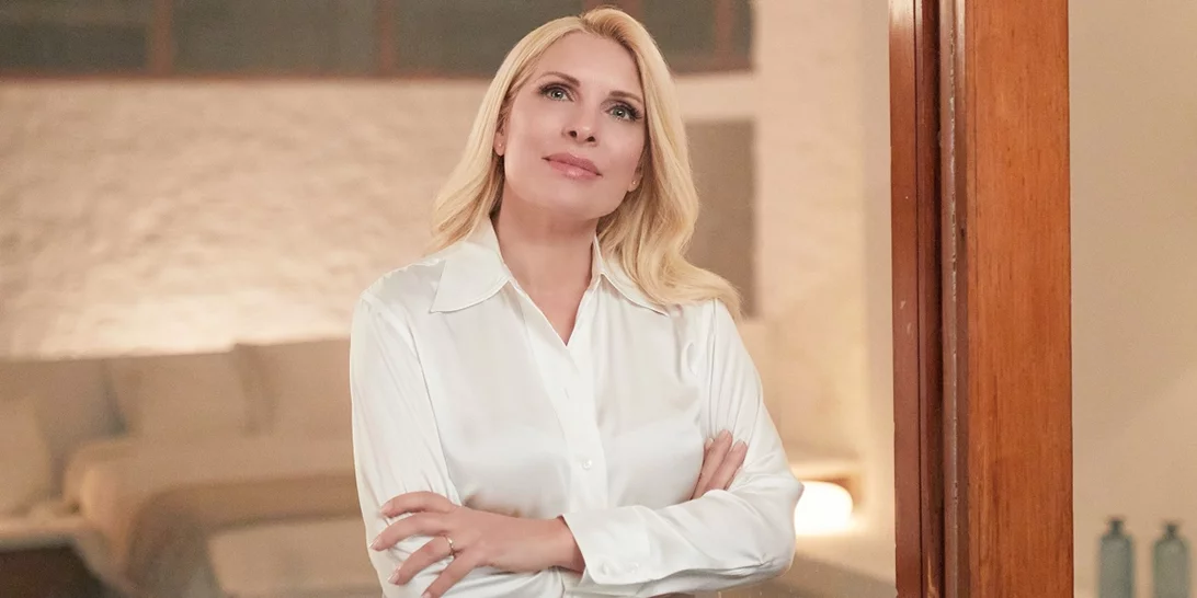 Η Ελένη Μενεγάκη αποκαλύπτει το νέο αγαπημένο της προϊόν για μια πιο νεανική επιδερμίδα