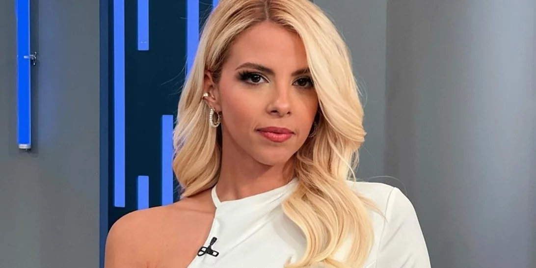 Η Τζένη Μελιτά έχει το πιο βολικό τραπεζάκι σαλονιού - Θα το βρεις στην ΙΚΕΑ και είναι σίγουρη επένδυση για το μέλλον