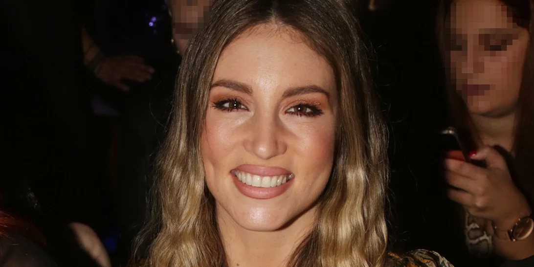 Πόσο κομψή μπορείς να είσαι το φθινόπωρο; | Το look της Αθηνάς Οικονομάκου θα σου λύσει την απορία