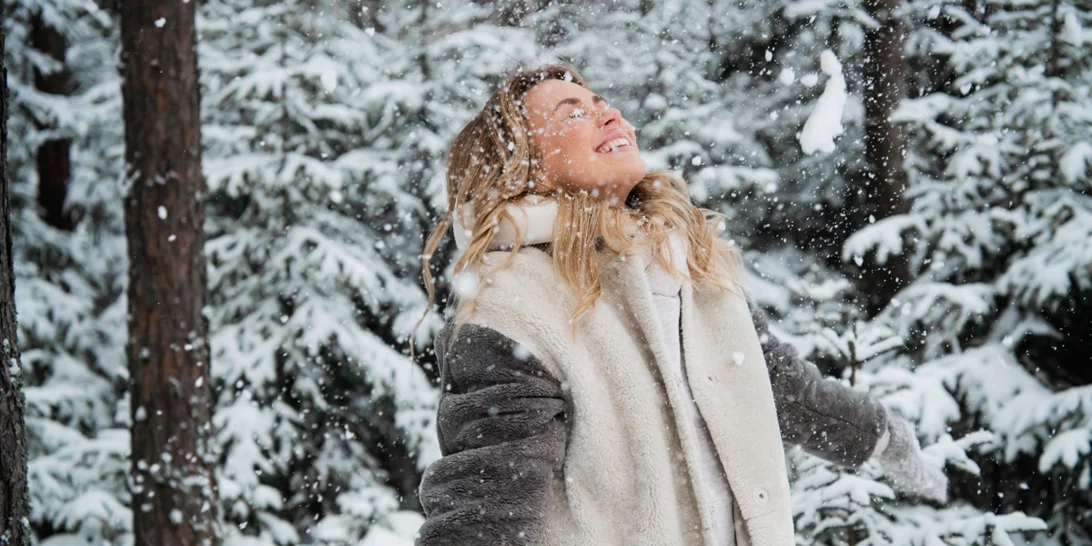 Ετοιμάζεσαι να πας στα χιόνια; | Το μπουφάν που θα σε βγάλει ασπροπρόσωπη