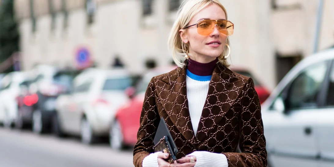 10 looks για να φορέσεις το τζιν παντελόνι όπως οι influencers της Σκανδιναβίας