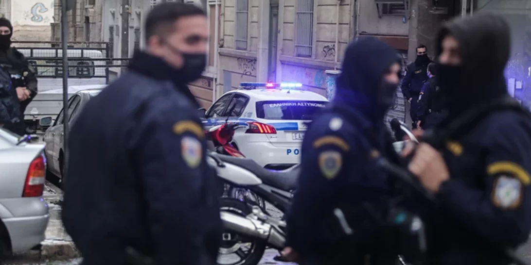 Το χρονικό δύο οικογενειακών τραγωδιών | Ο αδερφοκτόνος στα Πατήσια και η δολοφονία της ηθοποιού Μαρίας Μπονίκου