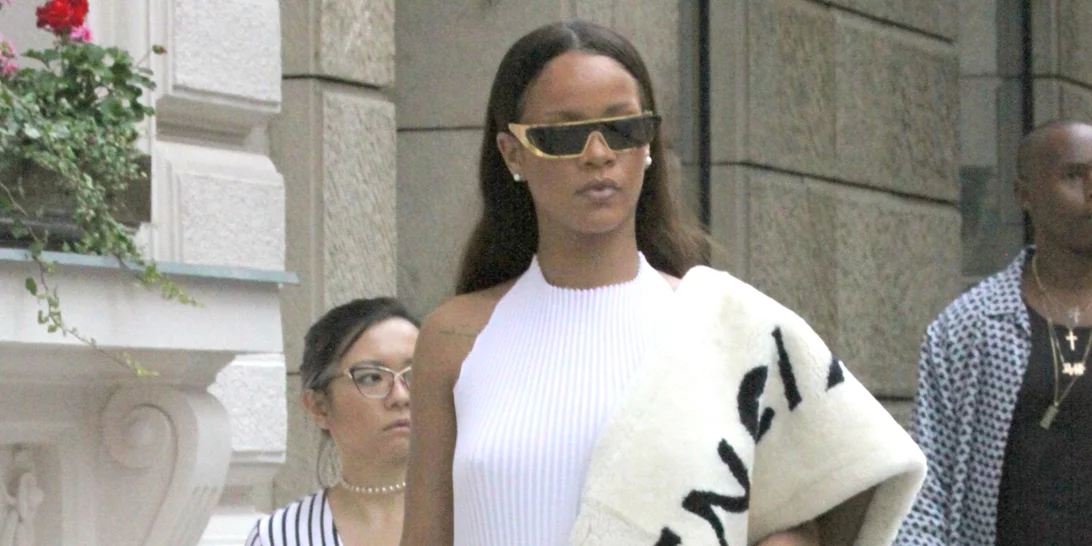 Rihanna | Τράβηξε όλα τα βλέμματα με το ιδιότυπο μανικιούρ της