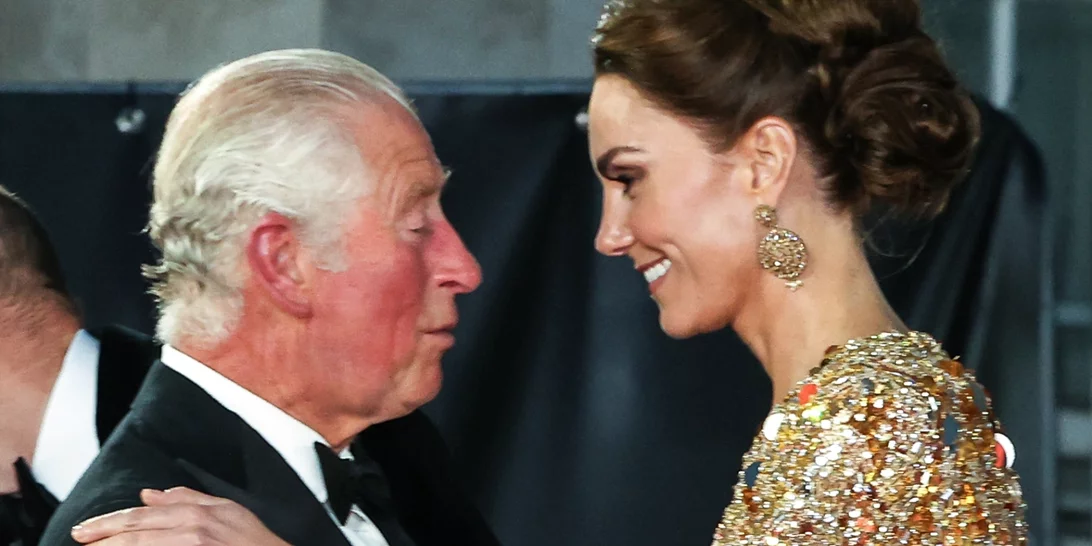 Ο βασιλιάς Κάρολος άφησε την "αγαπημένη του νύφη", Kate Middleton, να κάνει το μοναδικό πράγμα που δεν θα επέτρεπε ποτέ στην Diana