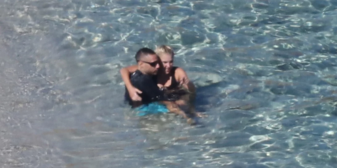 Τάμτα - Πάρης Κασιδόκωστας | Για μπάνιο στη Μύκονο με την κόρη της, Άννυ