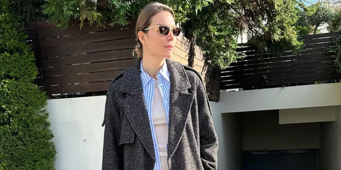 Ο σοφιστικέ τρόπος για να φορέσεις το τζιν παντελόνι την άνοιξη σύμφωνα με τη Βίκυ Καγιά